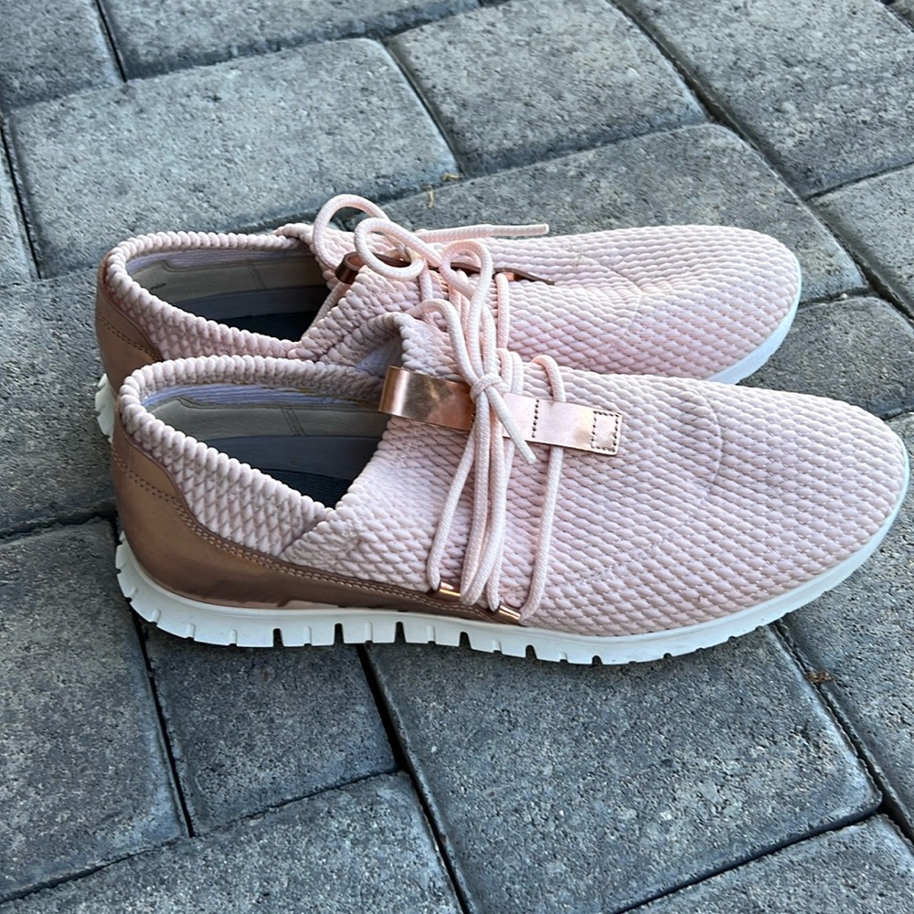 Cole haan zero gravity rose gold shoes 9.5